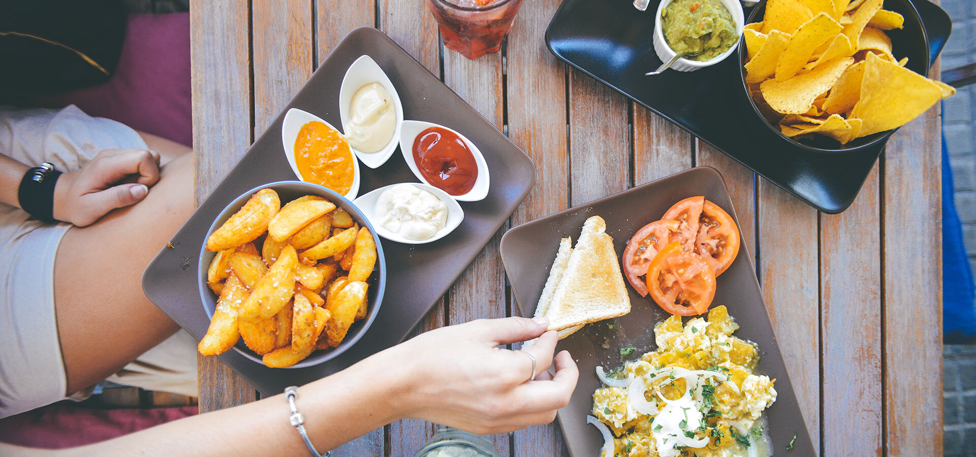     Gelatorino
            
                Bar
            
    